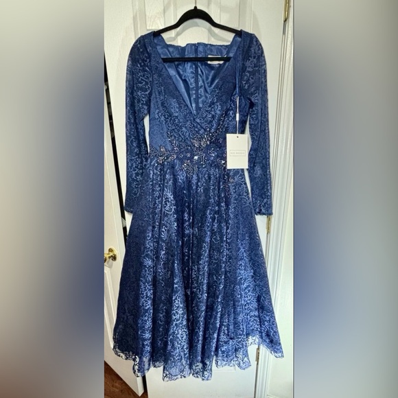 Mac Duggal Dresses & Skirts - NWT MAC DUGGAL SZ 6 Midnight Blue Tea Length Sequin Gown #112181